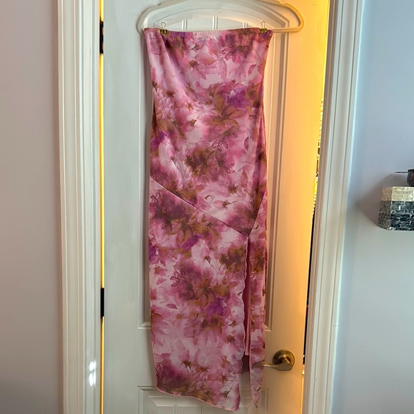 Caution to the Wind Floral Pink strapless dress with slit - Picture 2 of 2